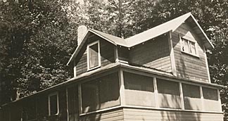 Tillner cottage with raised roof