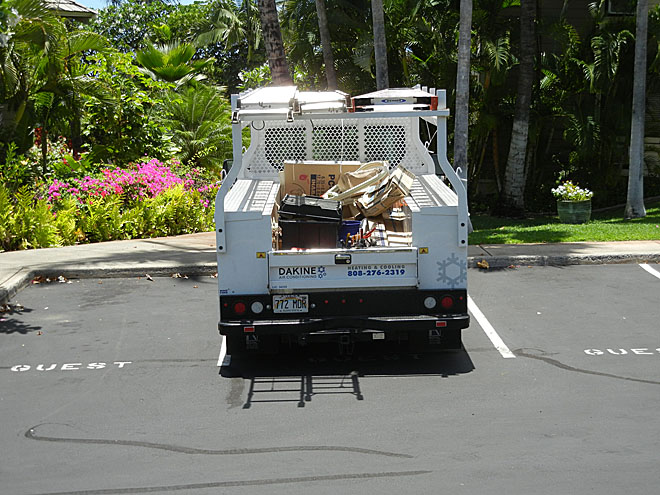 Truck with ladders at Lāhainā noon